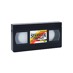 Lampa Stranger Things Vhs Logo