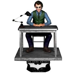 Bk D Stage The Dark Knight Trilogy The Joker Diorama 15cm