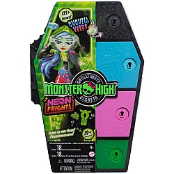 Monster High Skulltimates Secrets Series 3 Ghoulia (hnf81)