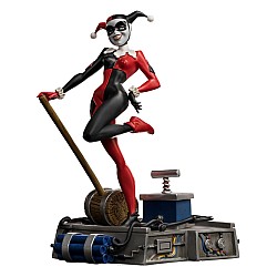 Iron Studios Dc Comics Batman Animated Series 1/10 art Scale Harley Quinn